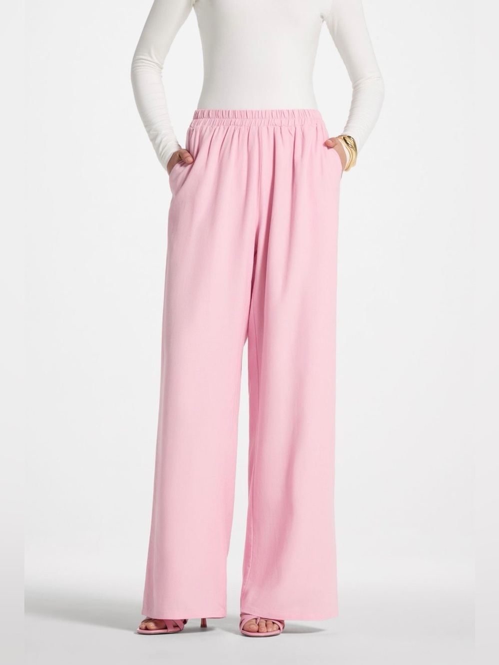 Veiled Collection Linen Top And Pants Matching Set - Picture 6 of 8